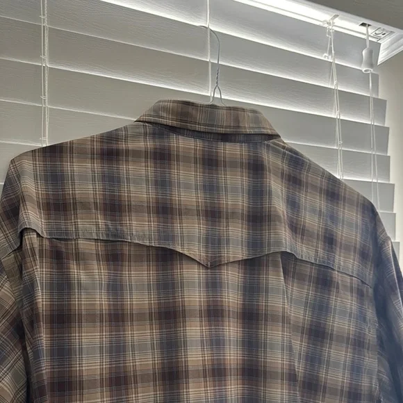 Blue & Brown Plaid Casual Button Down Shirt - Picture 4 of 7